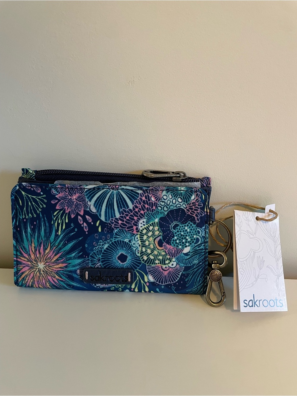 NWT Sakroots Navy Sea Print Zip Card Wallet with Key Clip